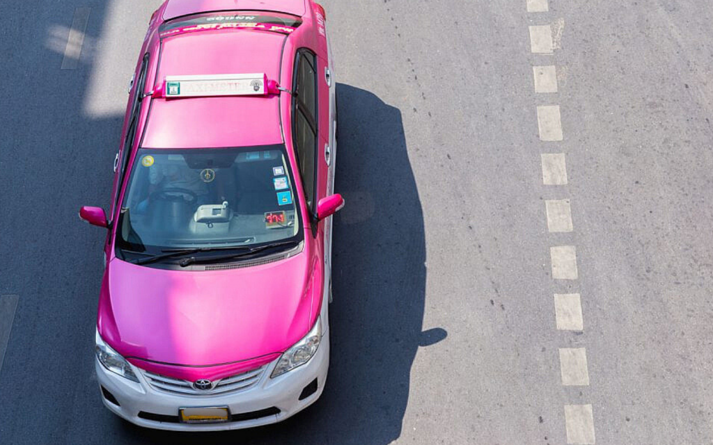 Taxi in Dubai for families and females