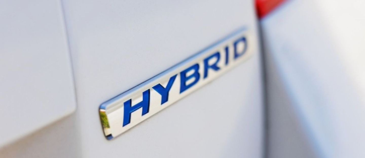 Manual transmission hybrid vehicles
