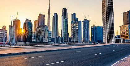 أحد الشوارع في الإمارات
