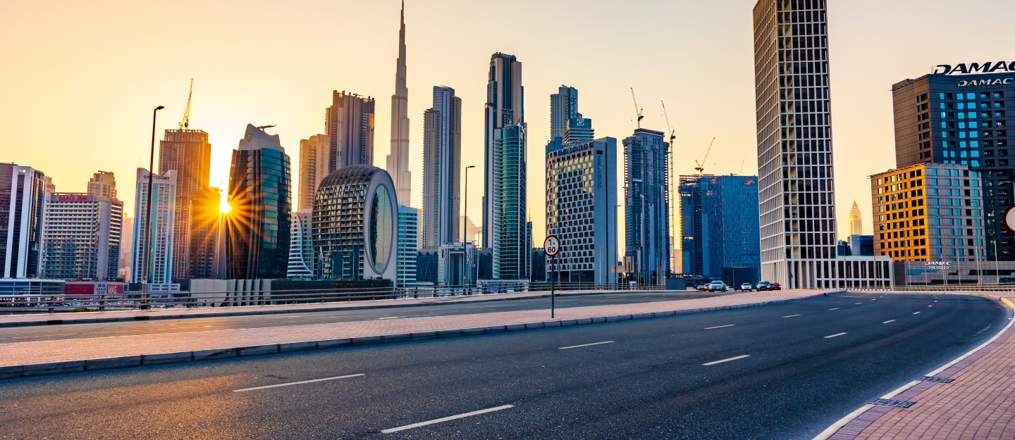 أحد الشوارع في الإمارات