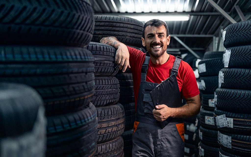 check manual or door for correct tyre pressure level