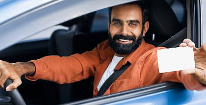 نقل ملف القيادة من أو إلى الشارقة