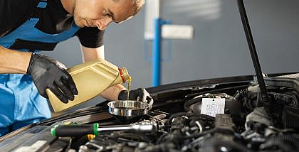 أجزاء السيارة التي تحتاج إلى تشحيم