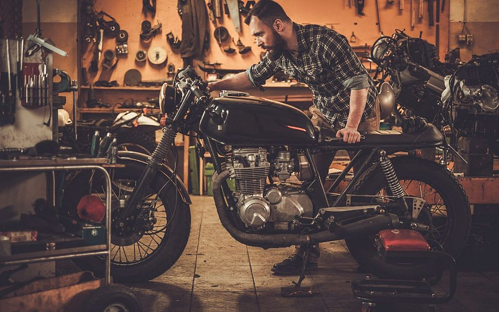 Easy Motorcycle Seat Reupholstery Tips and Steps