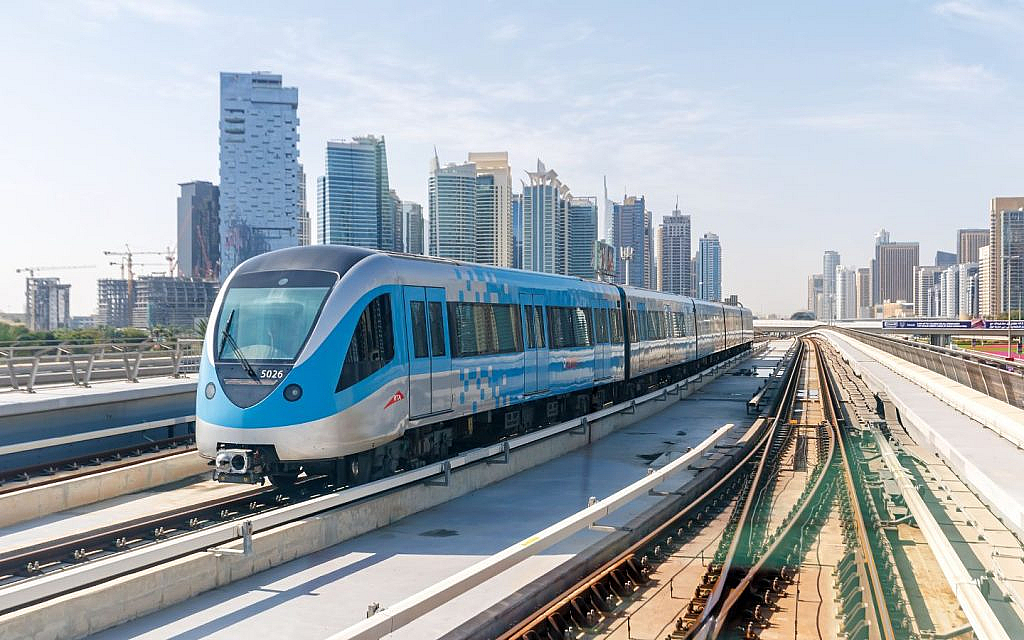 DXB travel advice during school start via Metro