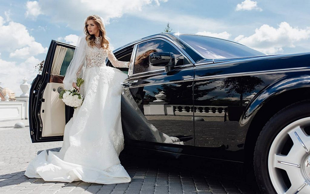 luxury wedding car