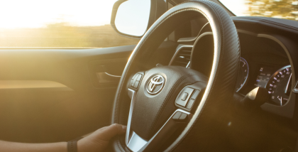 مقود سيارة تويوتا