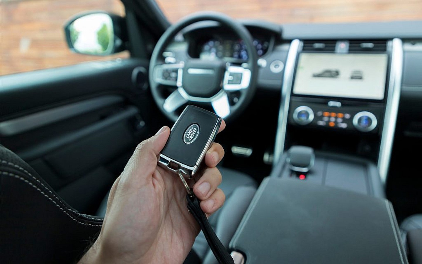  تطبيق لاند روفر ريموت، Land Rover Remote