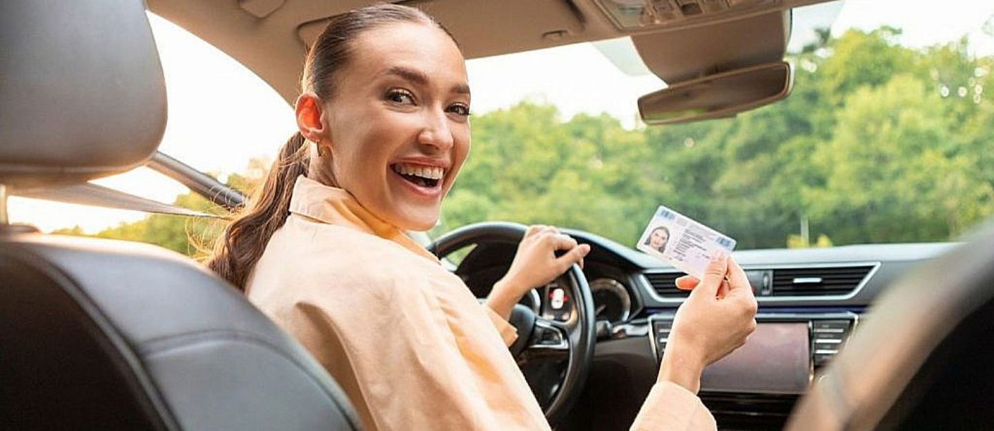Get instant international driving permit in dubai via DubaiNow App