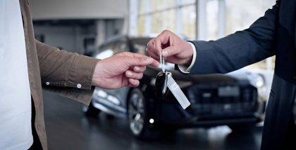 عرض سيارة للايجار في الامارات