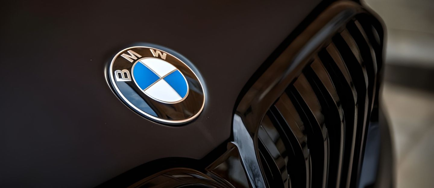 شعار بي ام دبليو