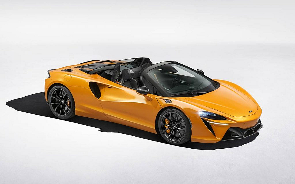 Artura spider by McLaren features the next gen carbon fibre automotive architecture