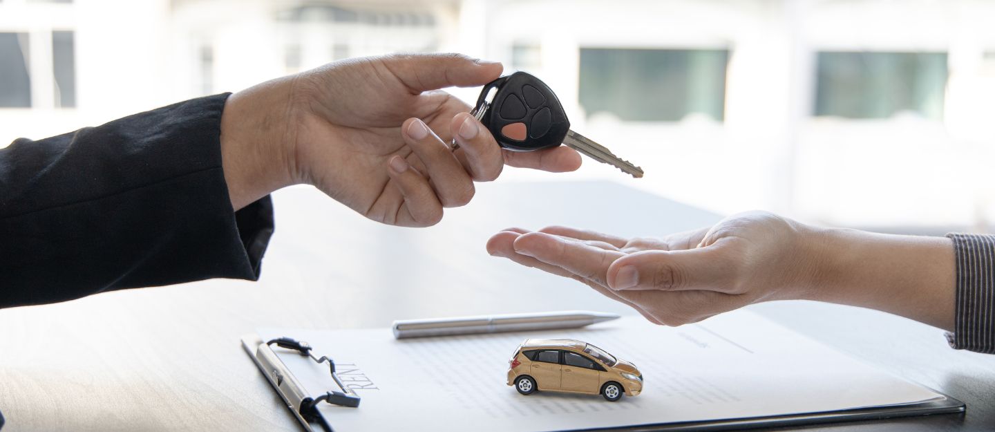 How to Handle Traffic Fines and Speeding Tickets in a Rental Car in the UAE