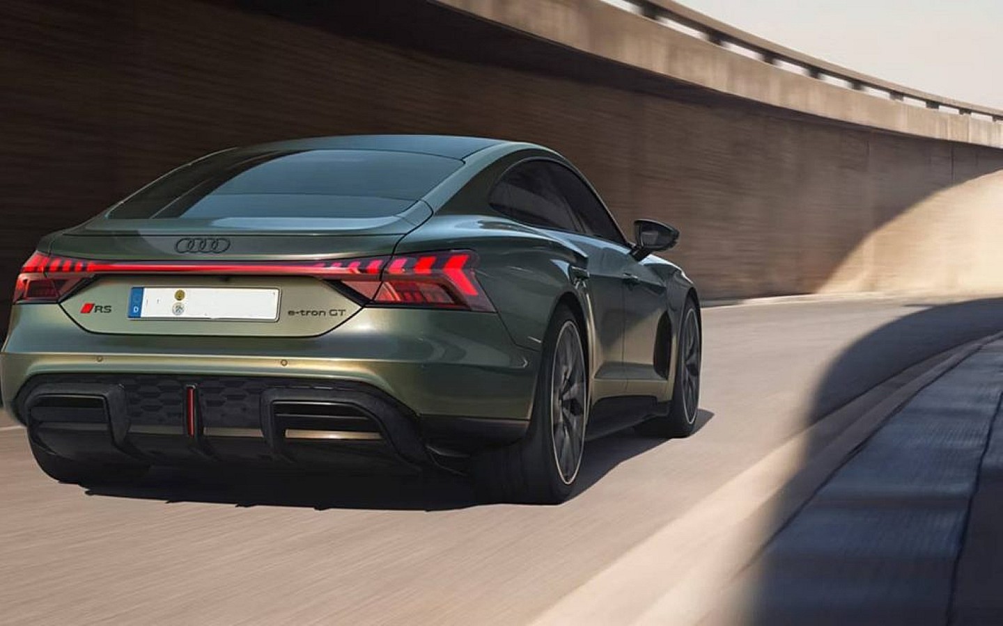 RS e-tron GT performance سيارة