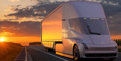 شاحنة تسلا سيمي