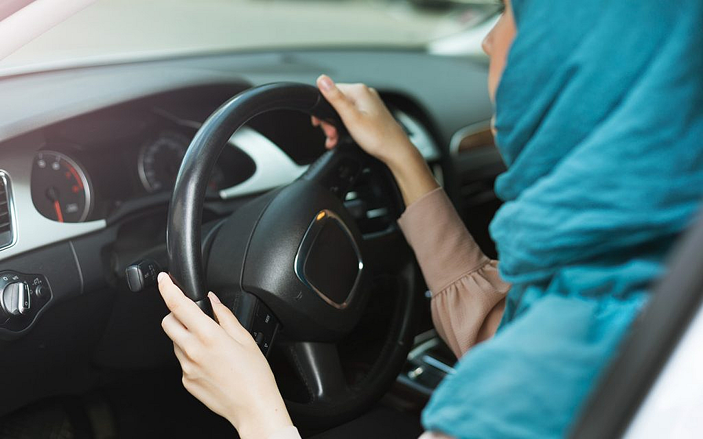 Sharjah driving licence medical test includes the mandatory eye check