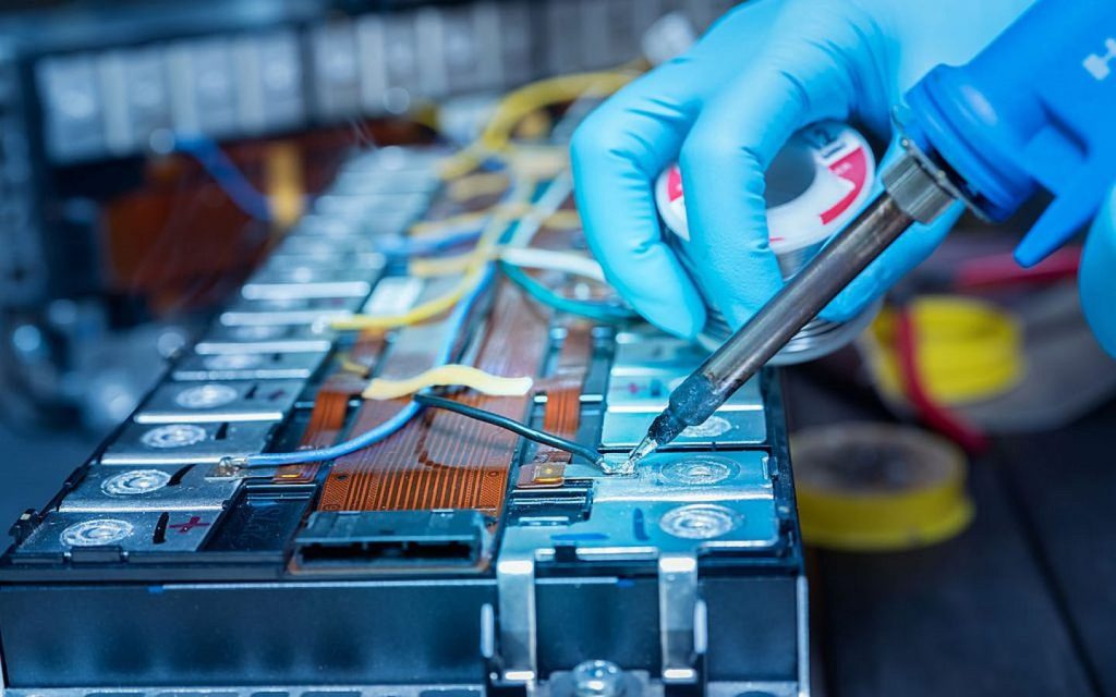 Components also determine the electric vehicle battery weight