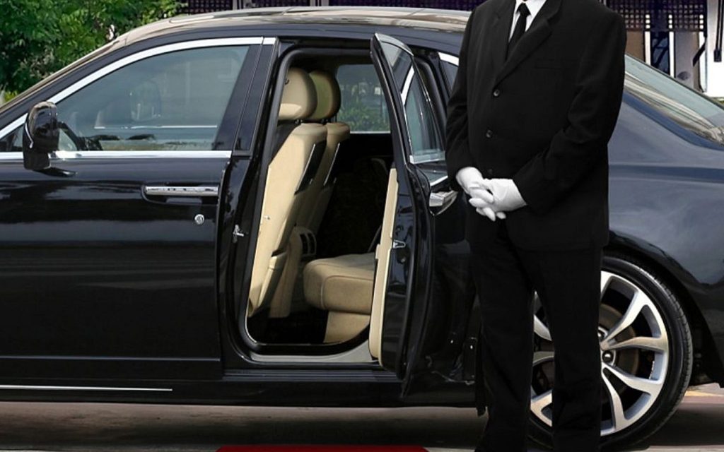 Royal Chauffeur Tourism provides scheduled pickups, cross-emirate travel and family or business transport