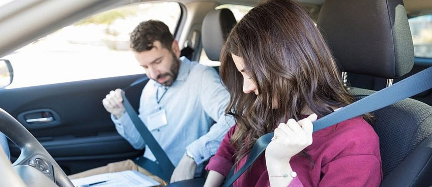 Understanding fraying seat belt causes and fixes is essential