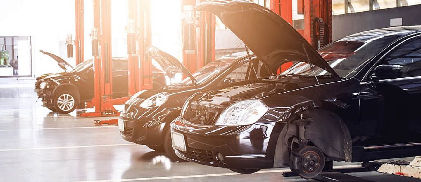 Factors Contributing to the Discontinuation of Car Manufacturers