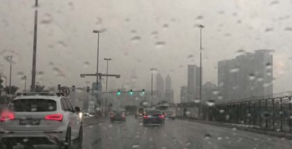 نظام تنبيهات فورية للطرق في دبي خلال الأمطار