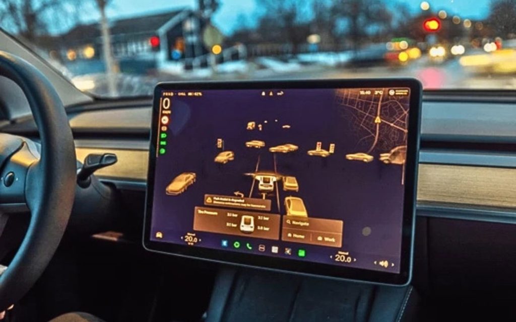 Car screen showing road safety 