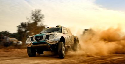 سيارة طرق وعرة من نوع نيسان