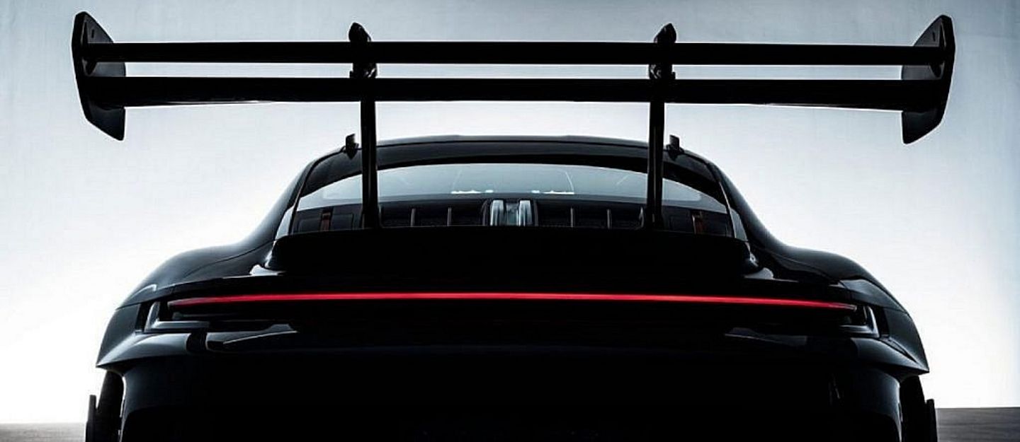Understanding the difference between spoiler and wing car