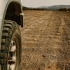 فحص سيارات الدفع الرباعي عن أضرار الطرق الوعرة في الإمارات