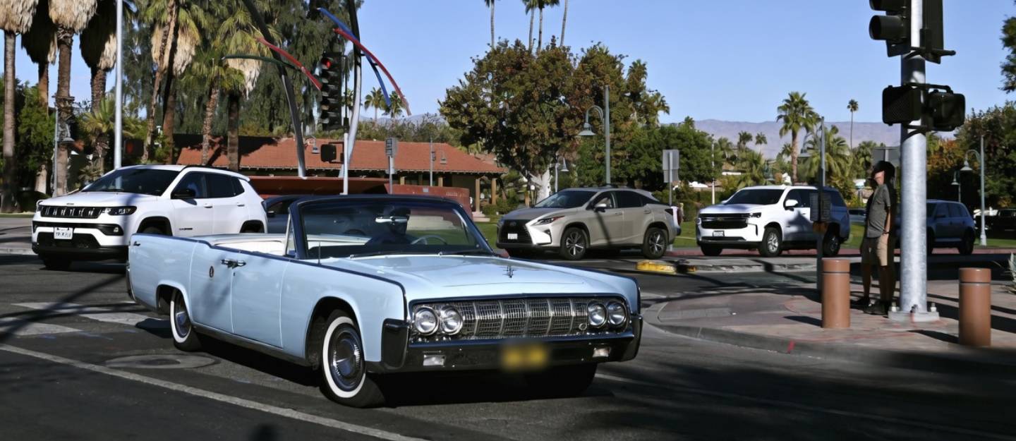 Lincoln Cars in Lincoln Lawyer TV Show