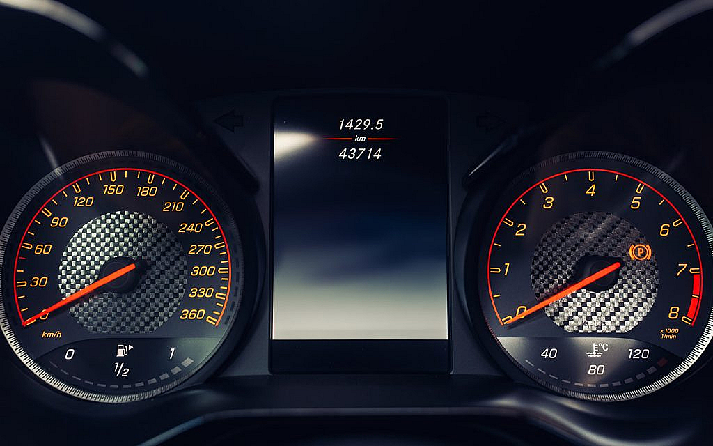 how engine size impacts fuel consumption in cars