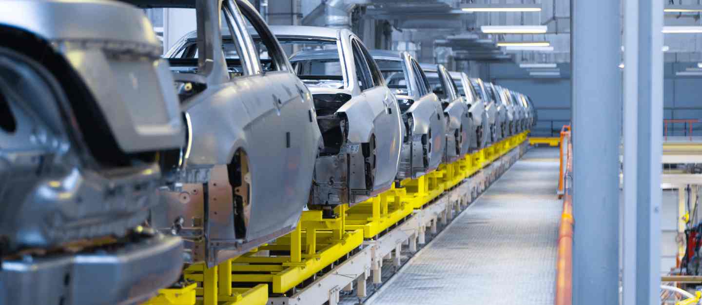 Electric vehicle battery weight in assembly line