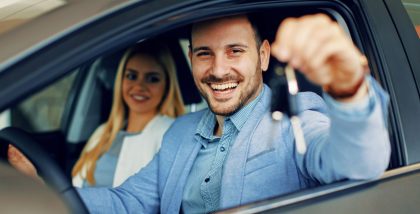 a person has got a keys for rented car in the uae