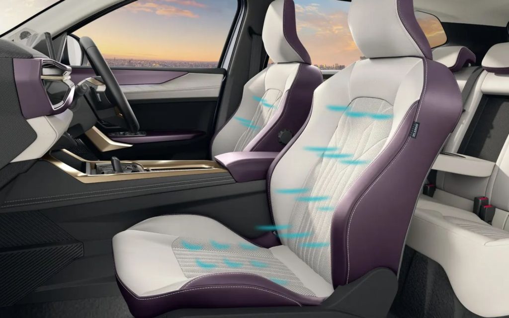 The Nissan Tekton interior
